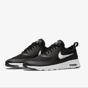 Nike- Air Max Thea
